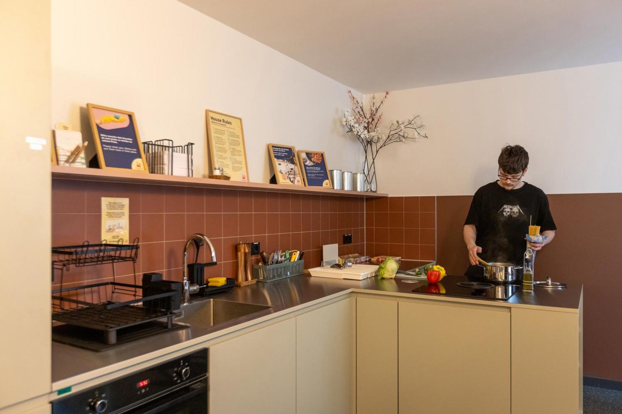 Meininger Hotel Berlin Mitte — Fotos 1